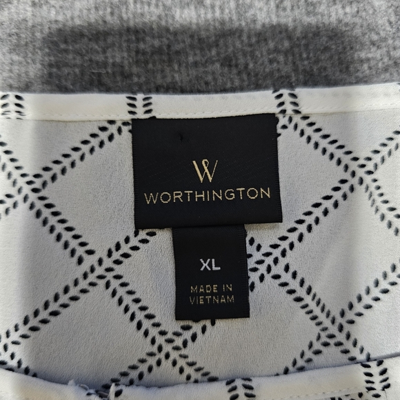 Worthington White and Black Geometric Blouse - Picture 3 of 6